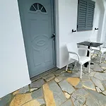 Tasos 4*