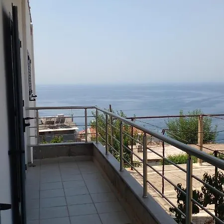 Casa de hóspedes Tasos Himare