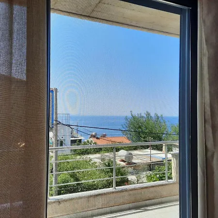 Tasos Casa de hóspedes 4*