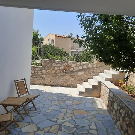 Tasos Casa de hóspedes 4*