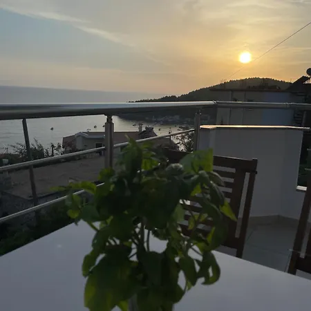 Tasos Himare