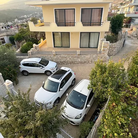 Tasos Guest house *