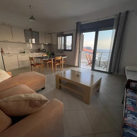 Tasos Guest house Himare