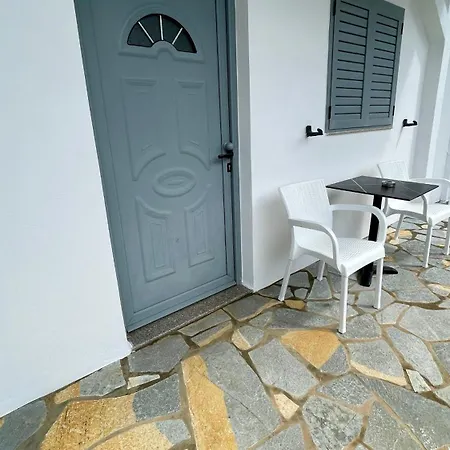 Tasos 4*