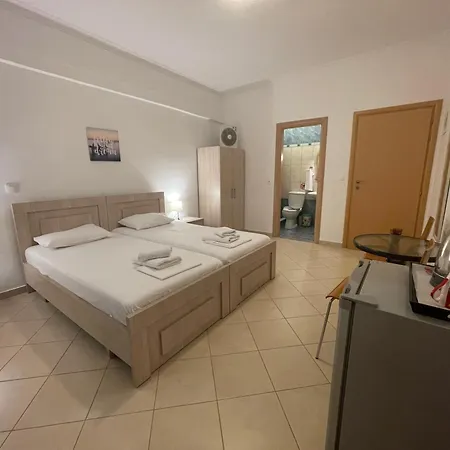 Tasos 4*