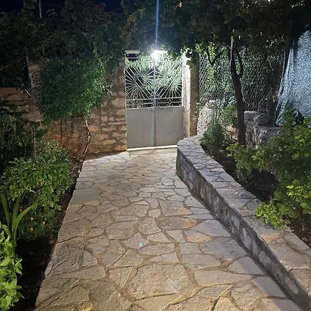 Casa de hóspedes Tasos 4*