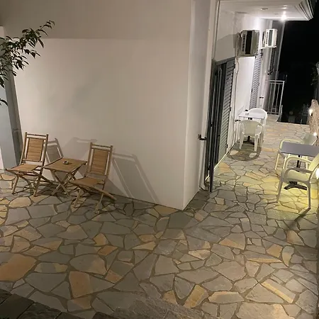 Guest house Tasos Himare