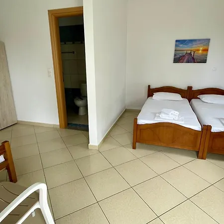 Tasos Guest house *