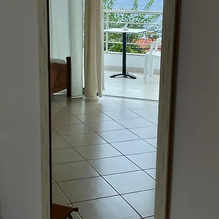 Tasos Guest house Himare