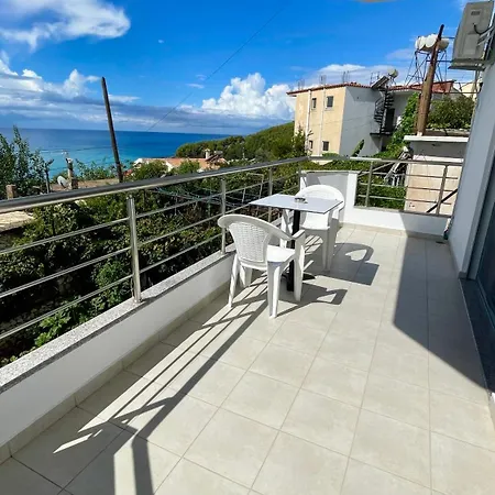 Tasos Guest house Himare