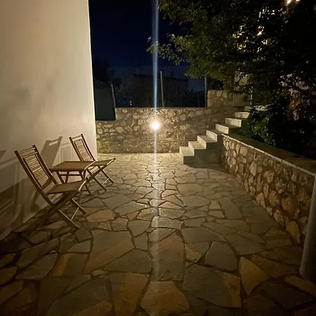 Tasos Guest house Himare