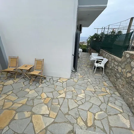 Guest house Tasos Himare