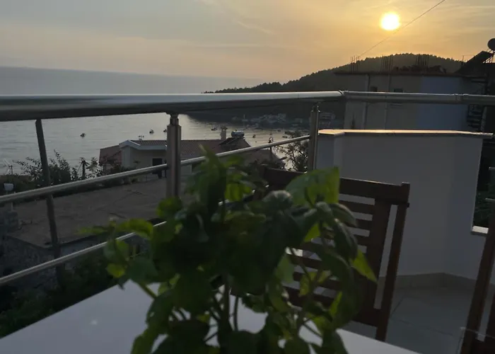 Tasos 希马拉