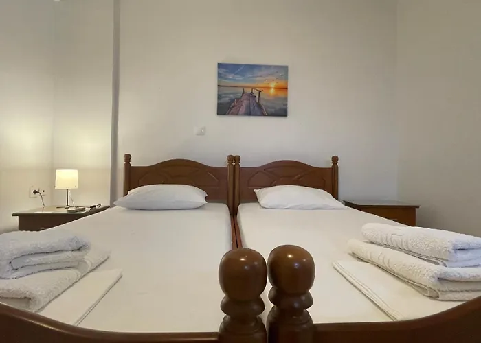 Tasos 招待所 4*
