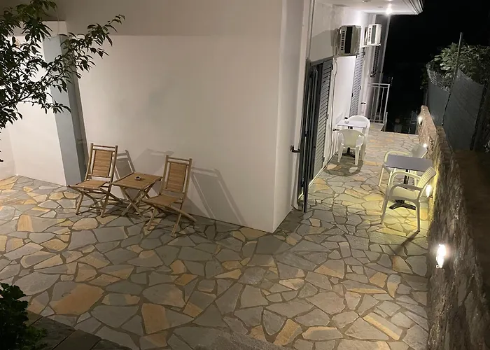 招待所 Tasos 希马拉