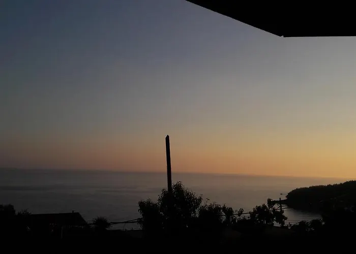Tasos 4*